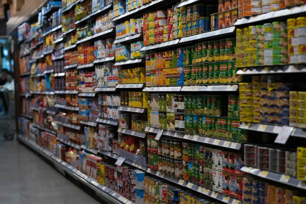 8 Emergency Food Storage Mistakes That Spoil Your Stockpile