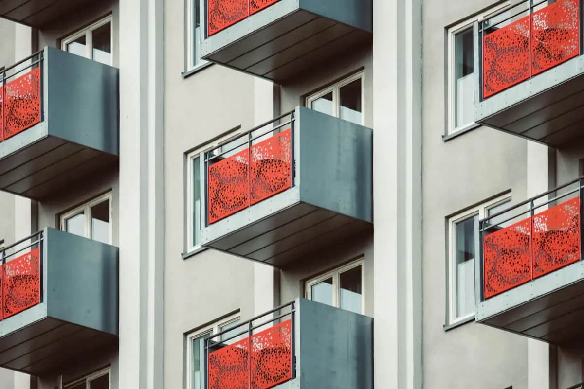 Steckersolar vs. Vollanlage: Was lohnt sich wirklich für die Krisenvorsorge?