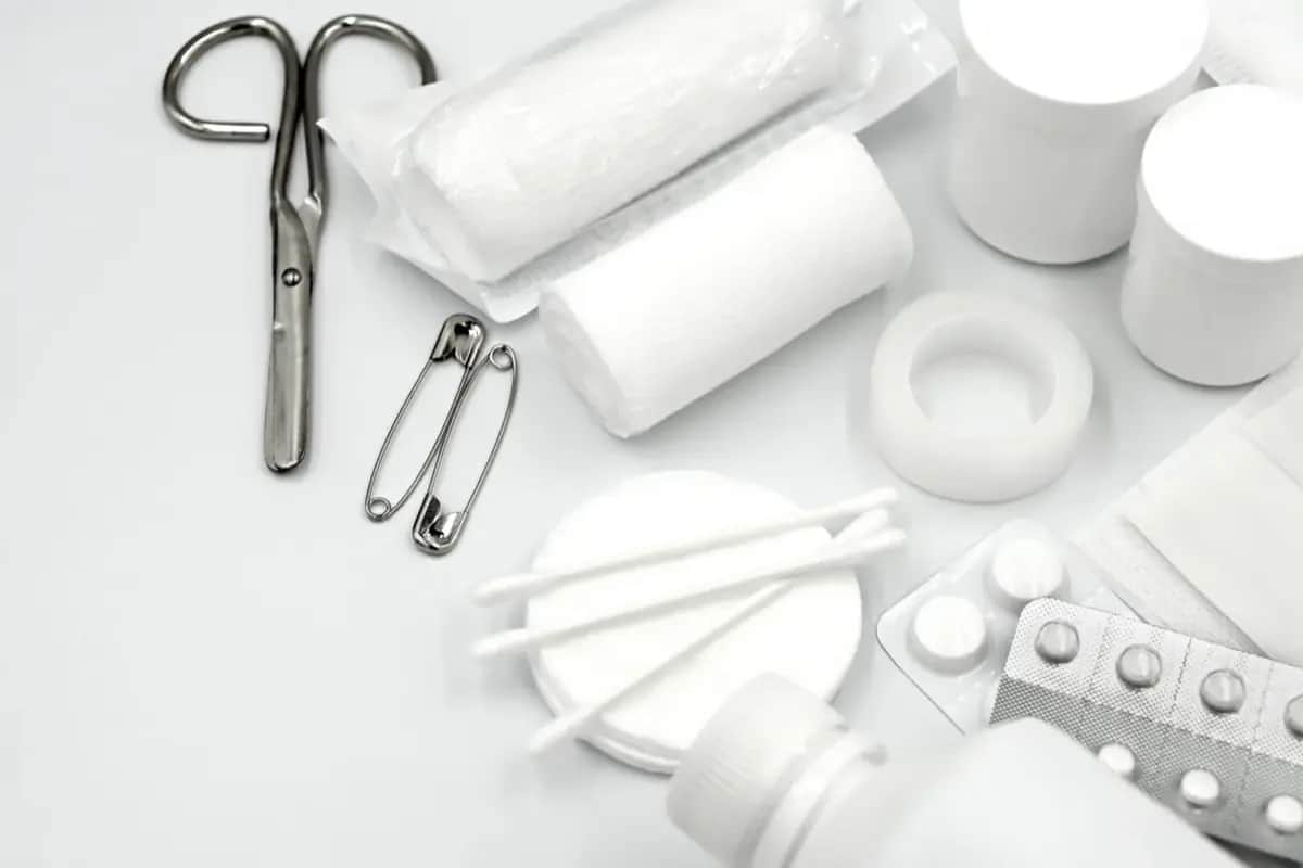 Home Medicine Cabinet Checklist for Crisis Preparedness