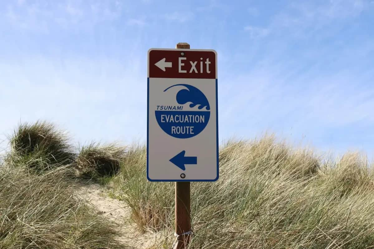 7 Evacuation Mistakes That Cost Lives: What Not to Do
