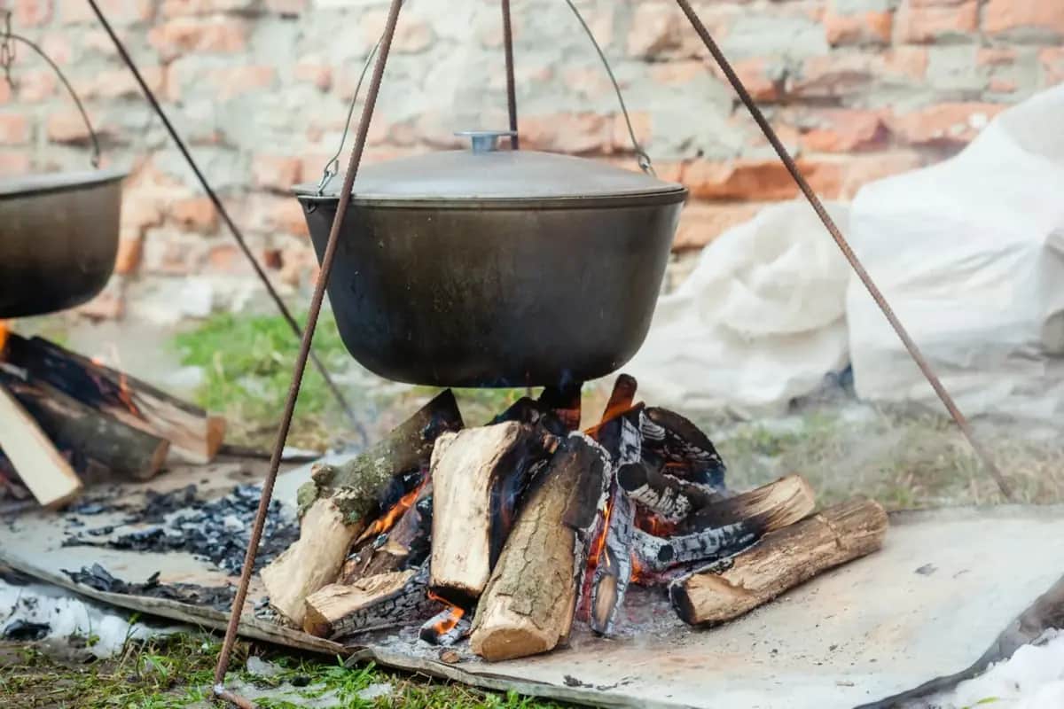 Heating Without Power in Winter: Complete Crisis Preparedness Guide